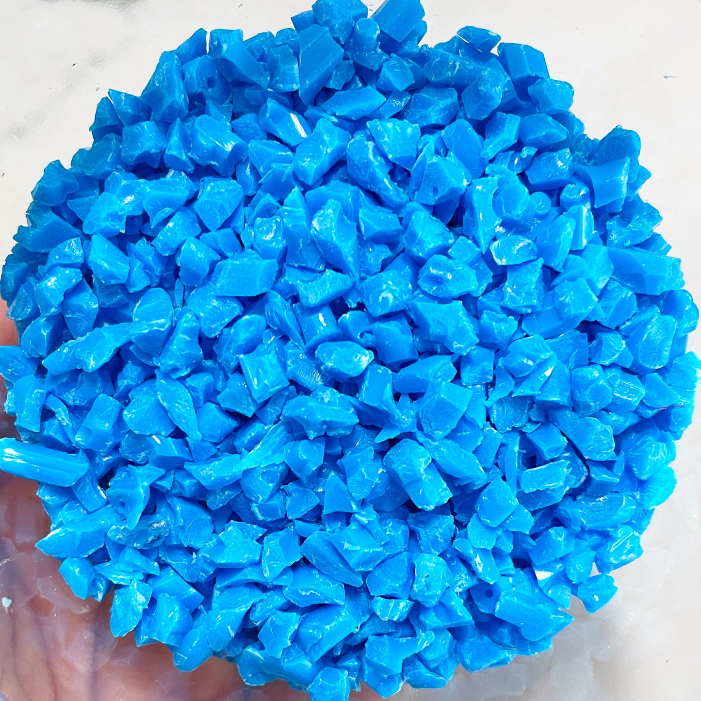 Solid colored silica beads